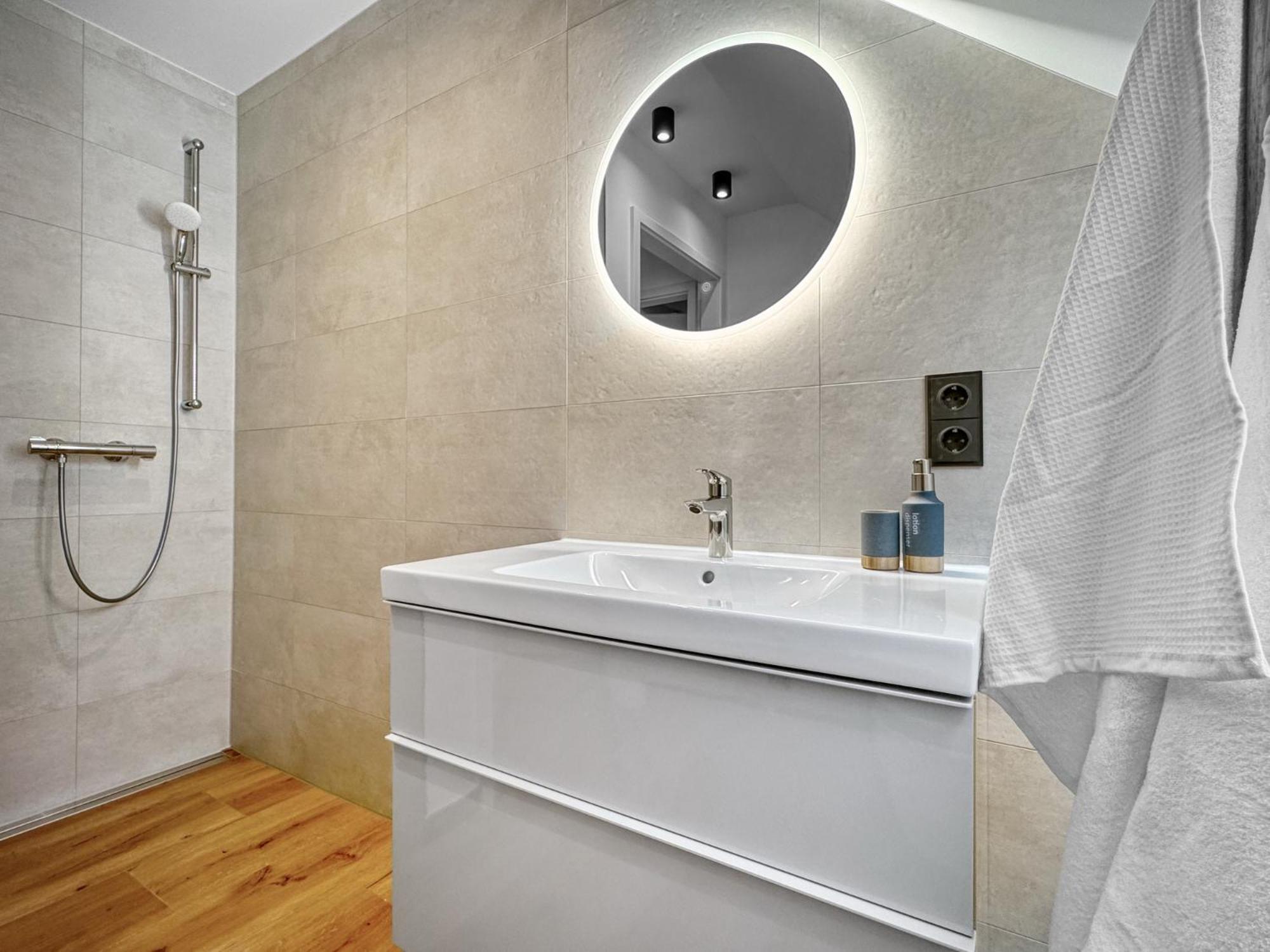 Cblue: Seeblick, Kamin, Wallbox, Natur Bentwisch Exterior photo